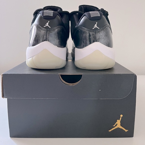 AIR JORDAN 11 Low Barons 2017 Release - Picture 3 of 7
